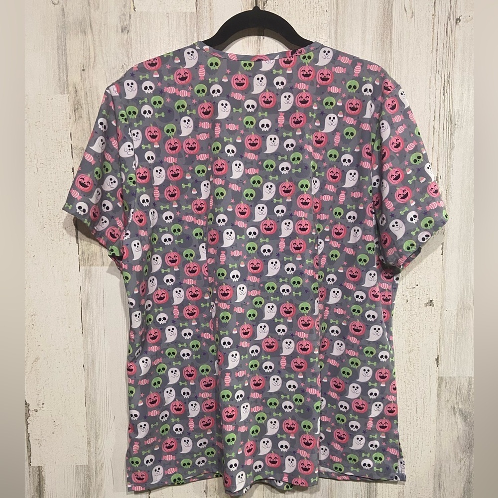 Divine Stretch By JDM Uniforms Grey Pink Halloween Spooky Scrub Top 2X - Picture 5 of 7